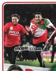 Sticker Players Celebrate - Wales. We'Re Going To France! - Panini