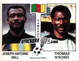 Cromo Joseph-Antoine Bell / Thomas N'Kono - FIFA World Cup Italia 1990 - Panini