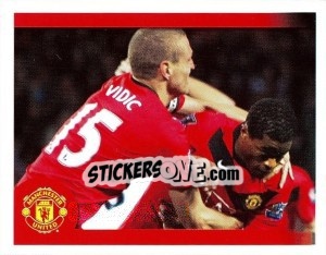 Sticker Patrice Evra in celebration - Manchester United 2009-2010 - Panini