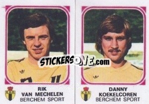 Figurina Rik Van Mechelen / Danny Koekelcoren - Football Belgium 1976-1977 n. 382 - Panini