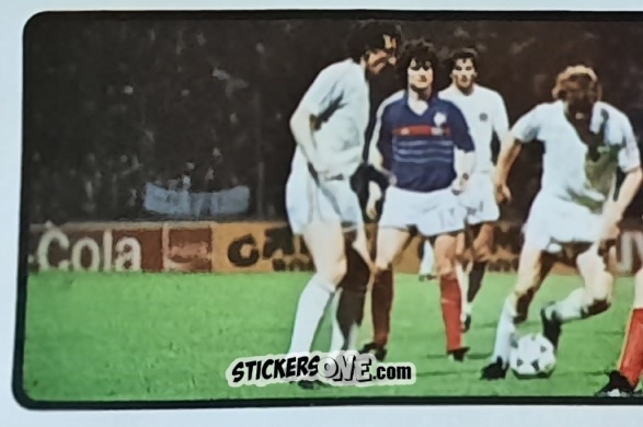 Sticker France v Yugoslavia (Puzzel 1) - Football France 1984-1985 n. 231 - Panini