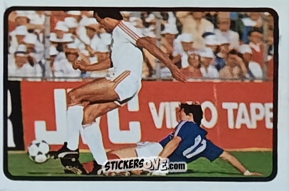 Sticker France v Portugal - Football France 1984-1985 n. 236 - Panini