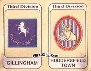 Sticker Badge Gillingham / Badge Huddersfield Town - UK Football 1981-1982 n. 392 - Panini