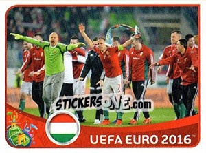 Figurina Players Celebrate after Qualifying for Euro 2016 - UEFA Euro France 2016 n. D12 - Panini