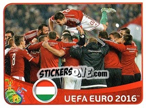 Figurina Players Celebrate after Qualifying for Euro 2016 - UEFA Euro France 2016 n. D13 - Panini