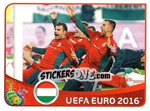 Figurina Players Celebrate after Qualifying for Euro 2016 - UEFA Euro France 2016 n. D15 - Panini