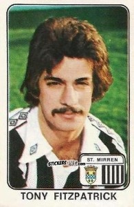 Sticker Tony Fitzpatrick - UK Football 1978-1979 n. 585 - Panini