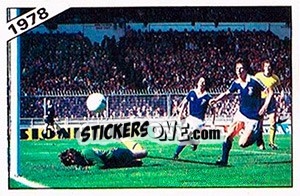 Sticker Paul Mariner and  Pat Jennings - UK Football 1985-1986 n. 394 - Panini