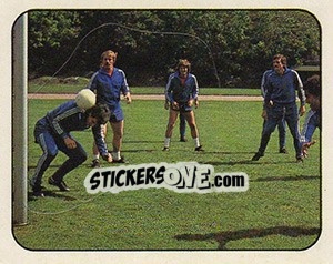 Sticker L'allenamento col pallone - Calciatori 1977-1978 - Panini