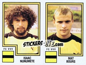 Sticker Isaac Nunumete / Mat Bours - Voetbal 1982-1983 - Panini